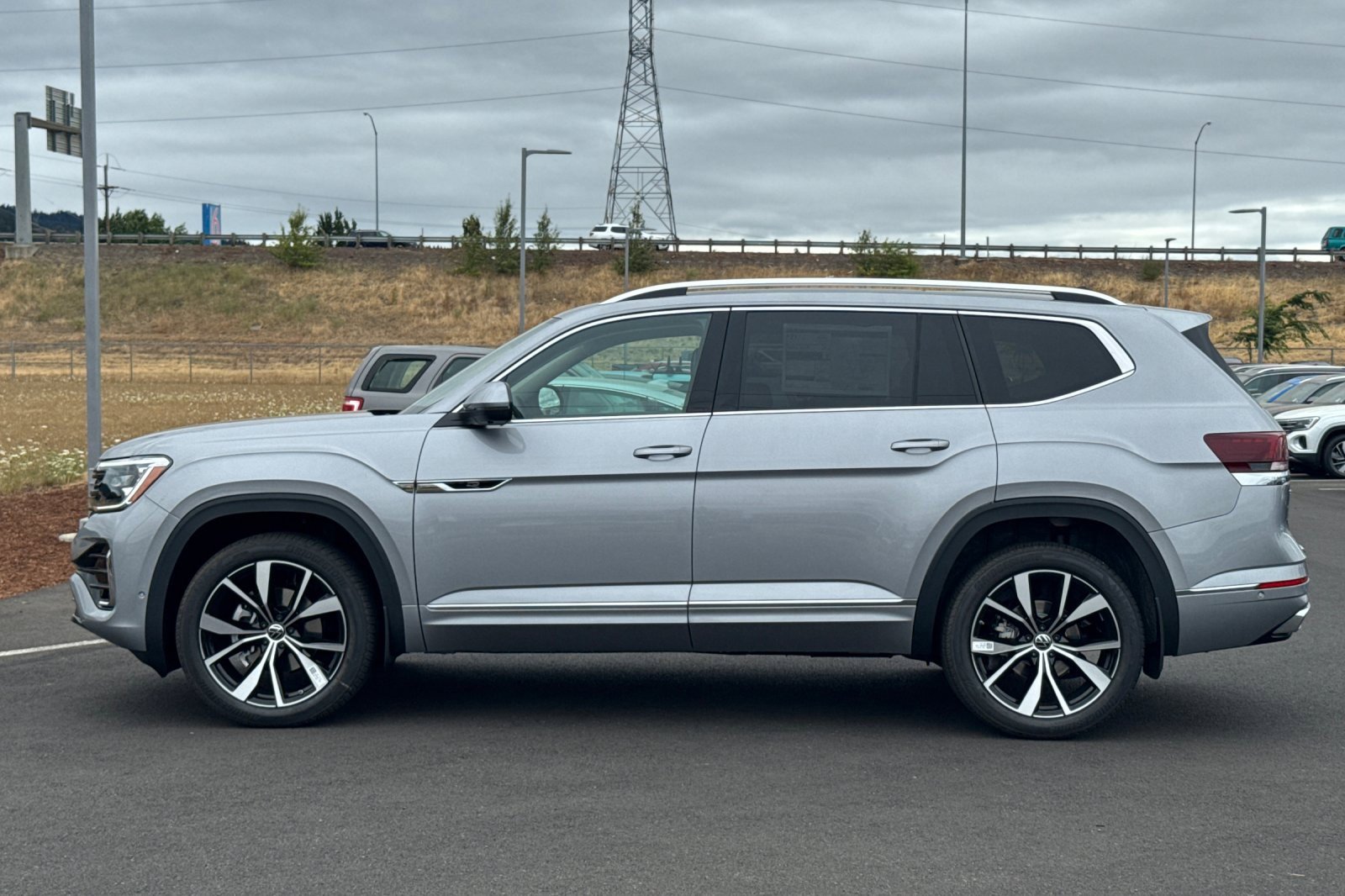 New 2025 Volkswagen Atlas SEL Premium R-Line image 6