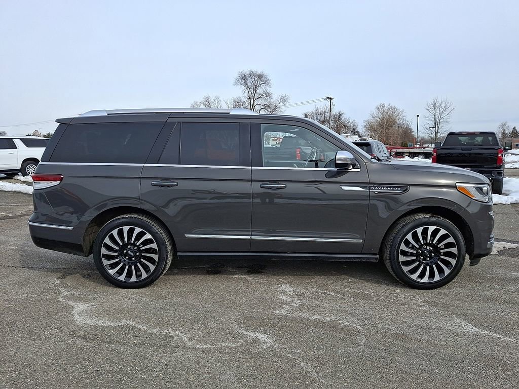 Used 2023 Lincoln Navigator Black Label AWD/4WD image 13