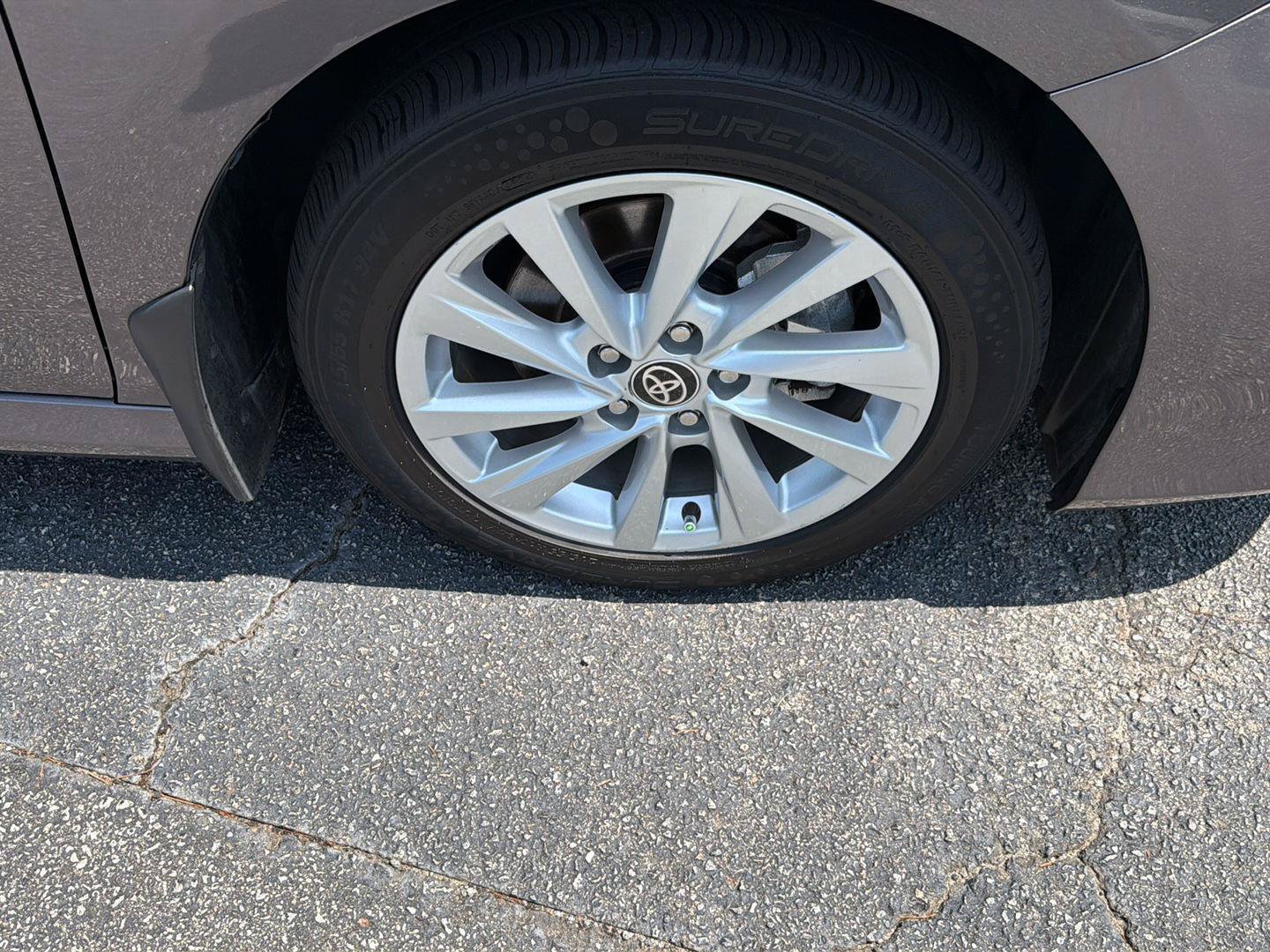 Used 2024 Toyota Camry LE FWD image 38