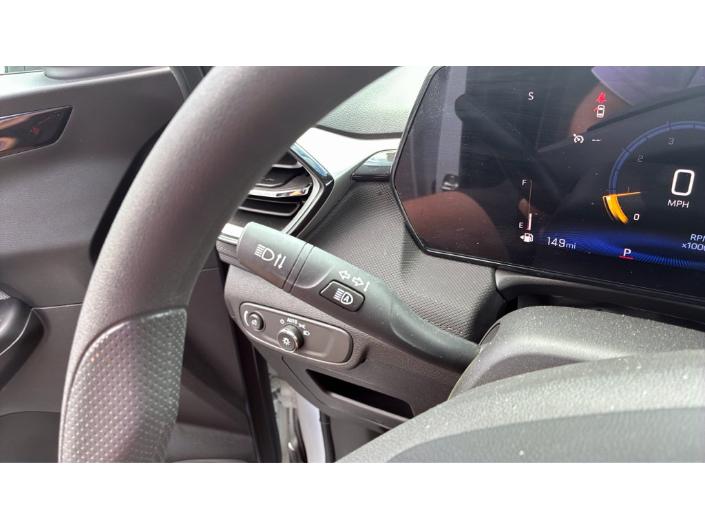 Used 2025 Chevrolet TrailBlazer LT FWD image 21