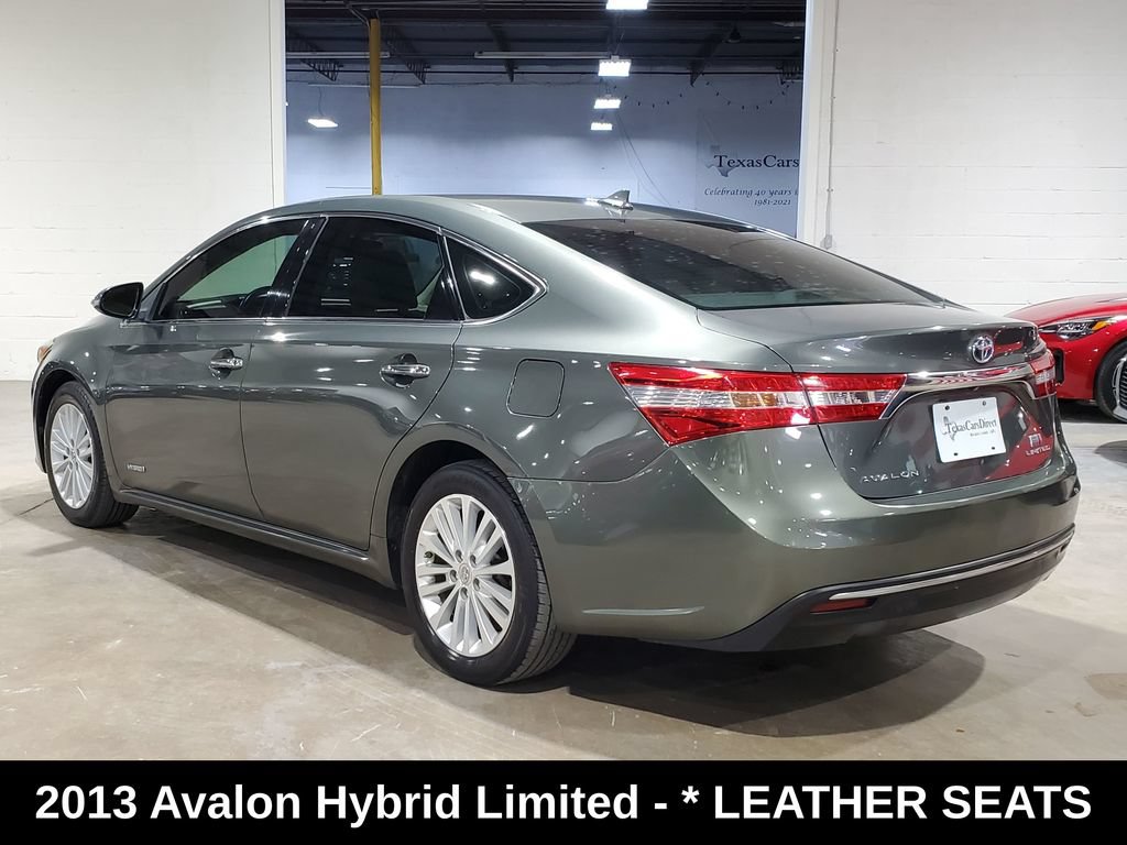 Used 2013 Toyota Avalon Limited w/ Technology Pkg FWD image 11