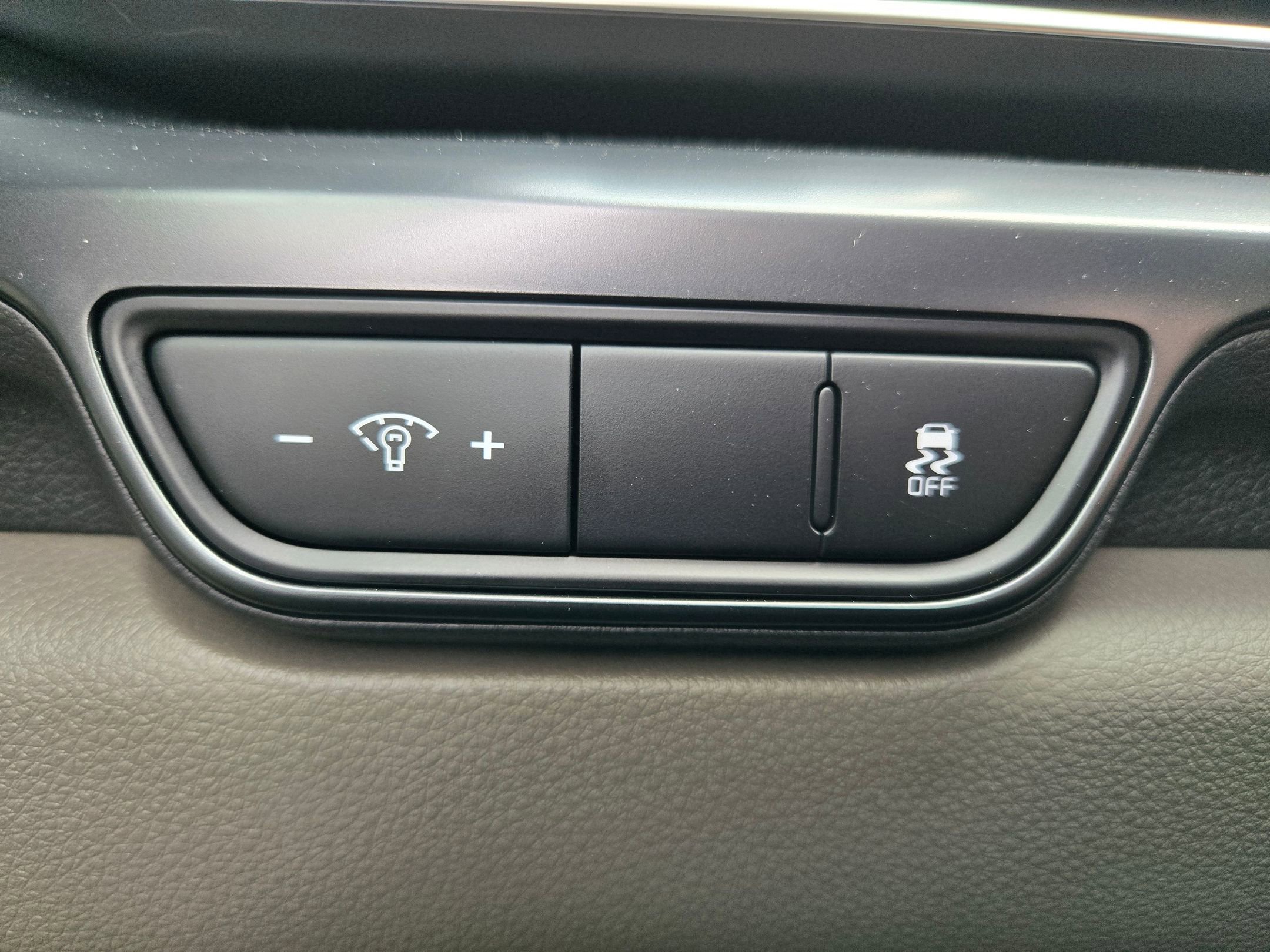 New 2026 Kia Carnival FWD image 24