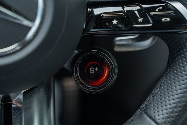 Used 2025 Mercedes-Benz GLC 43 AMG 4MATIC image 34