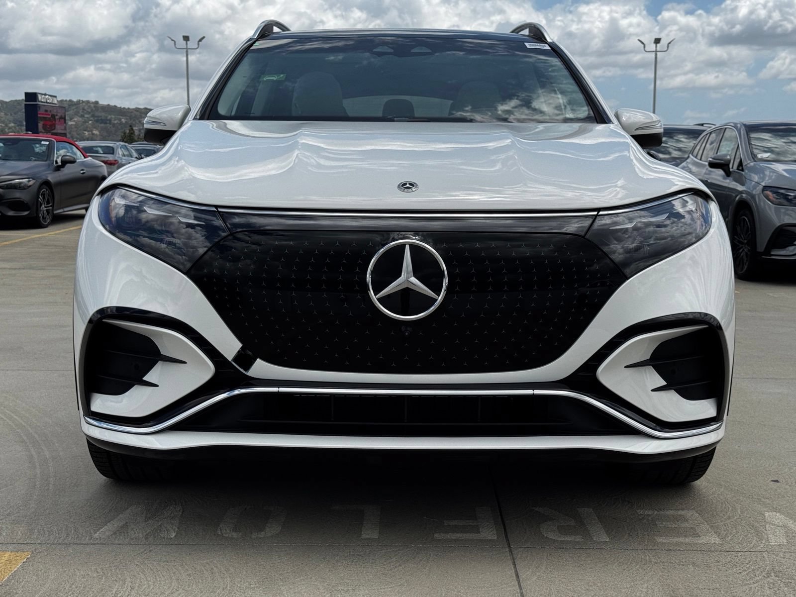 New 2026 Mercedes-Benz EQS 400 4MATIC SUV image 5