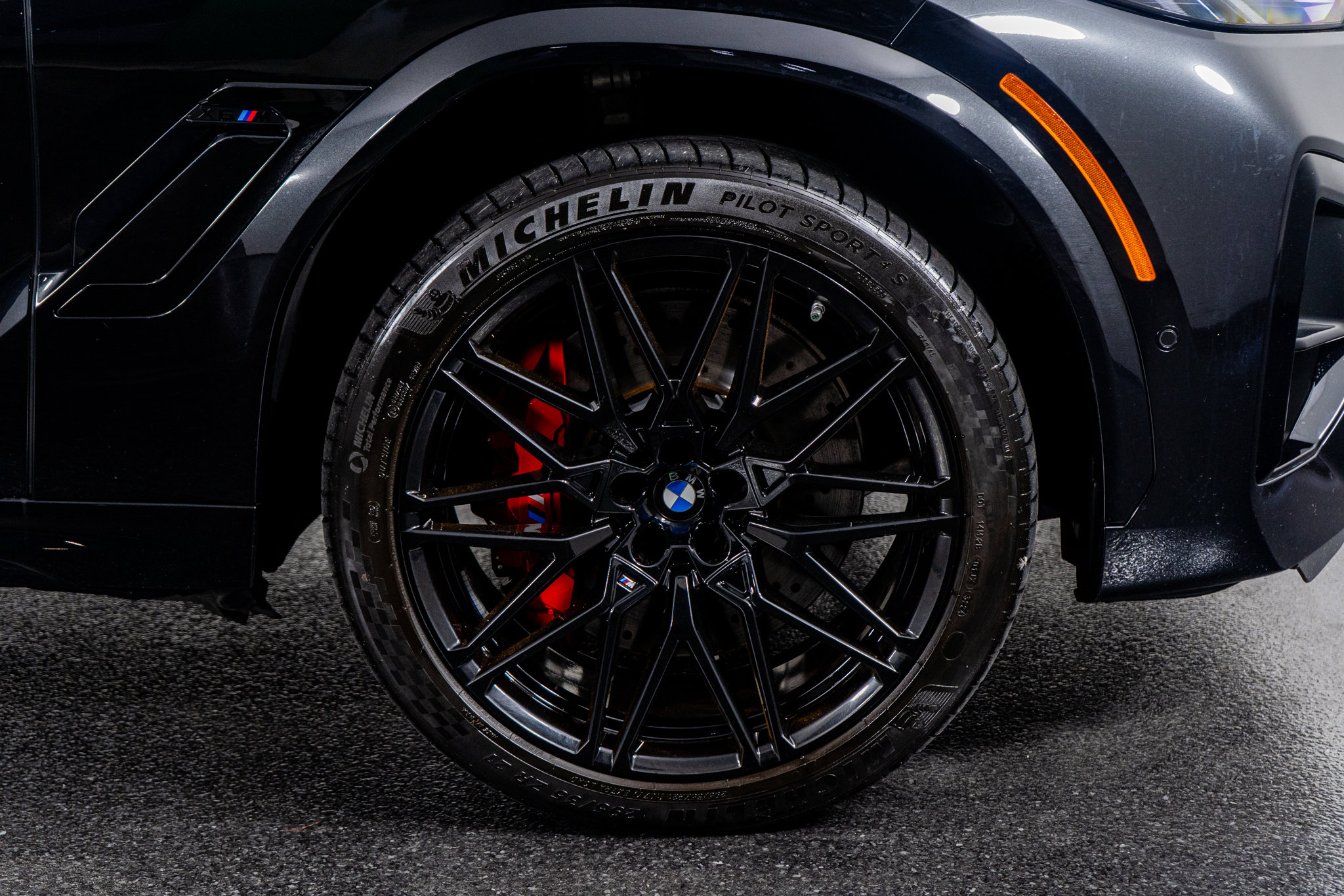 Used 2025 BMW X6 M Competition image 7