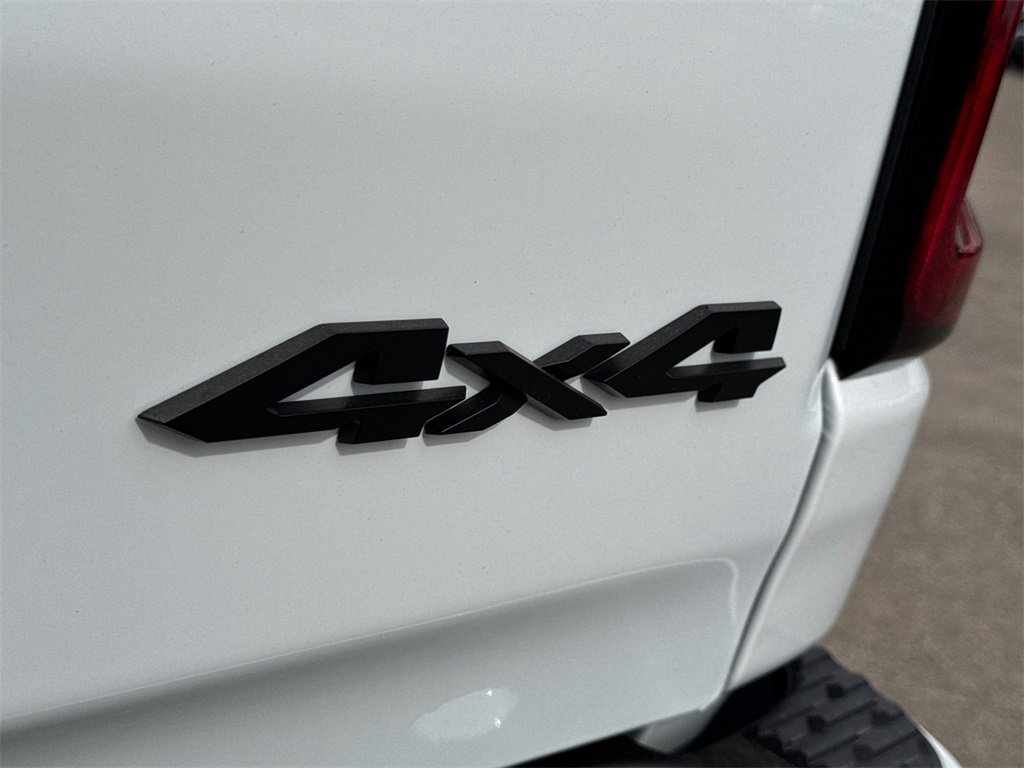 New 2026 RAM 1500 4x4 Crew Cab image 14