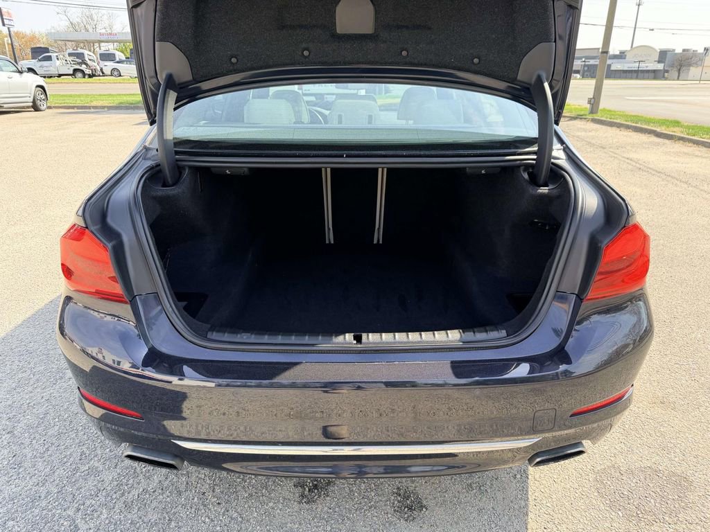Used 2019 BMW 540i xDrive image 15