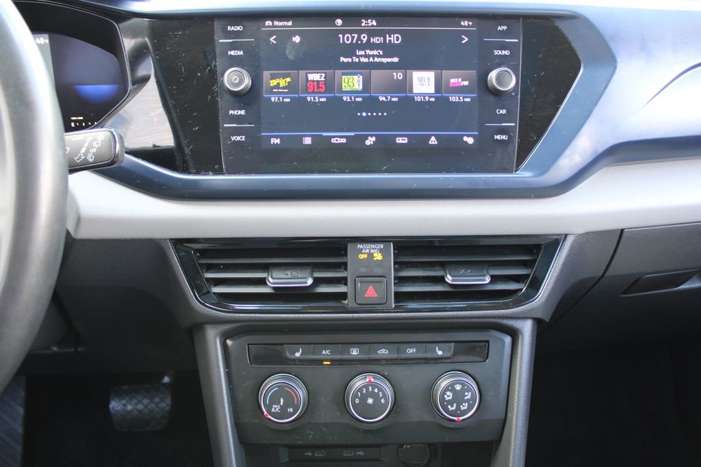 Certified 2022 Volkswagen Taos SE image 15