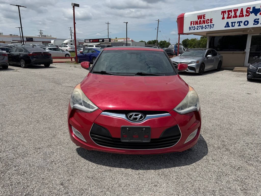 Used 2016 Hyundai Veloster w/ Option Group 02 FWD image 2