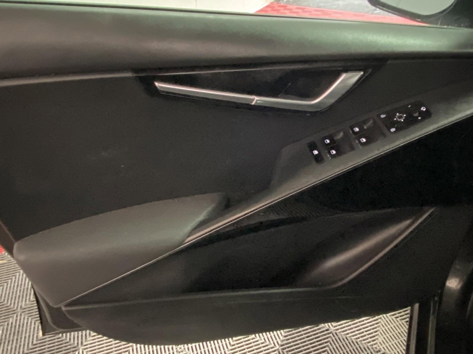 Used 2023 Kia Niro EX Touring FWD image 17