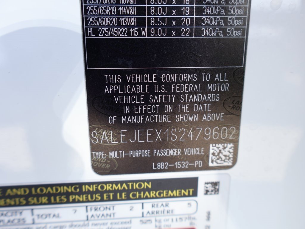 New 2025 Land Rover Defender 110 S image 39