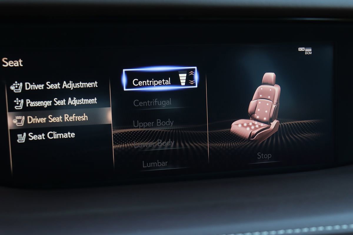 Used 2018 Lexus LS 500 w/ Interior Upgrade Package image 26
