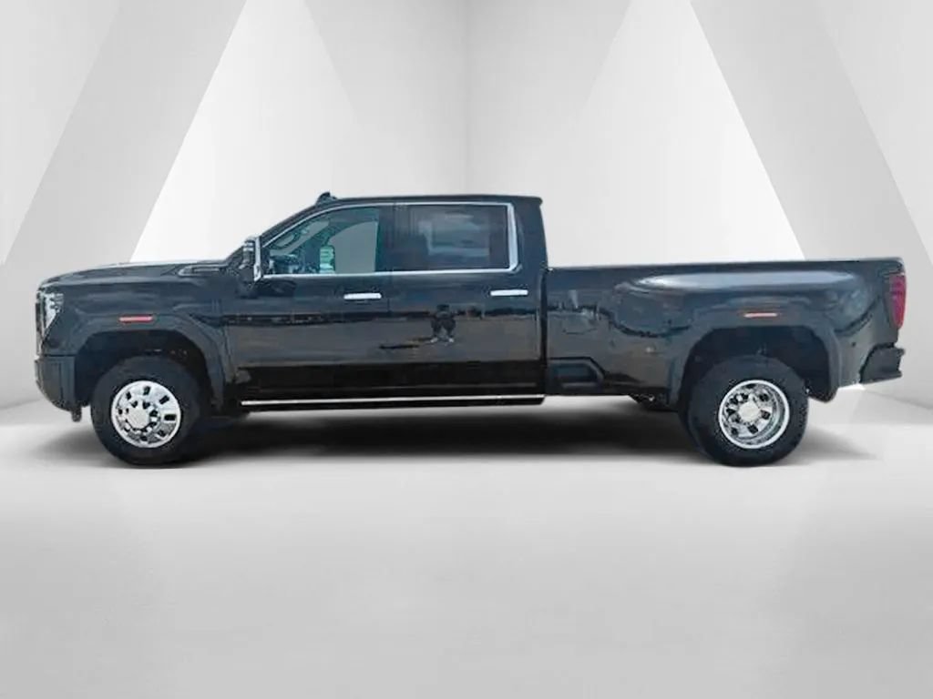 New 2026 GMC Sierra 3500 Denali Ultimate w/ LPO, Black Badging Package AWD/4WD image 4