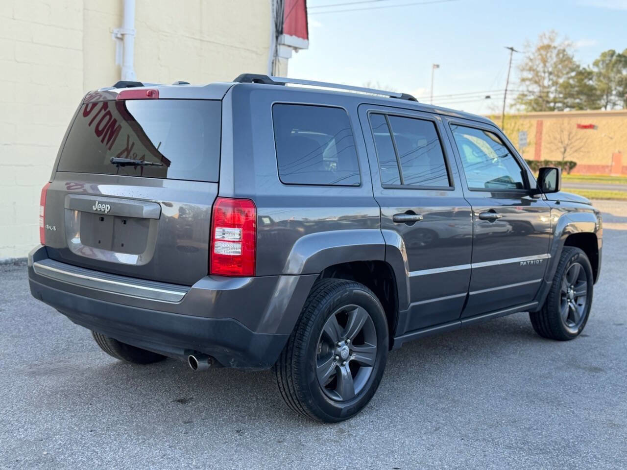 Used 2016 Jeep Patriot High Altitude image 8