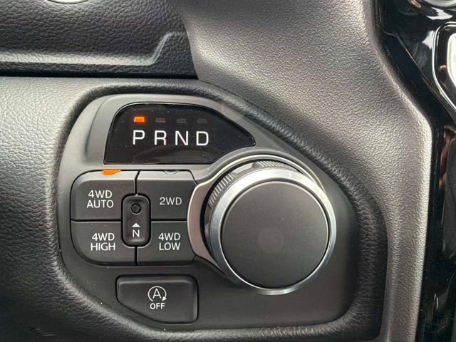 New 2026 RAM 1500 4x4 Crew Cab image 33