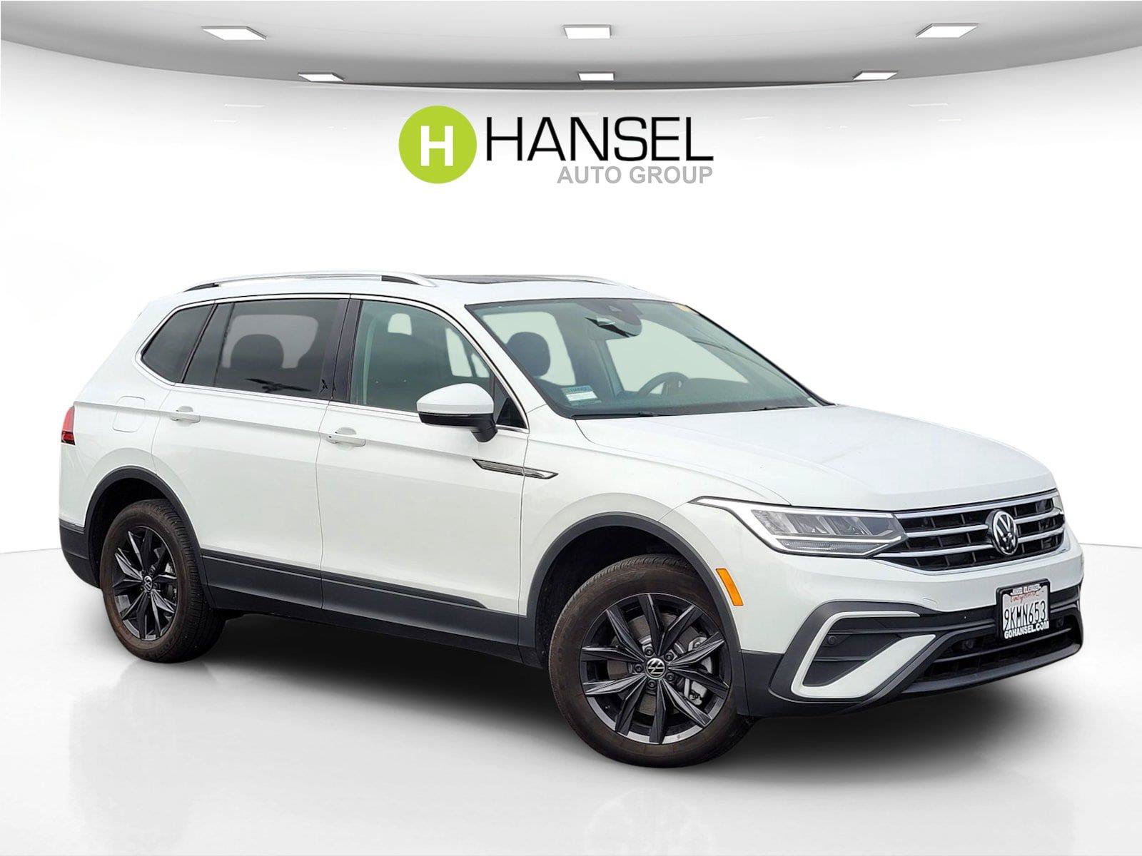 Certified 2024 Volkswagen Tiguan SE AWD/4WD image 1