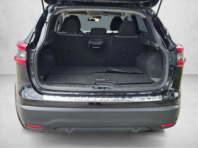 Used 2020 Nissan Rogue Sport SV FWD image 6