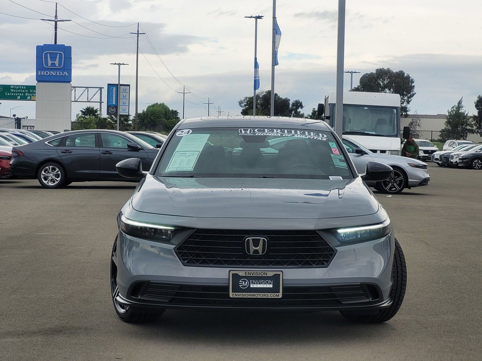 Used 2024 Honda Accord Sport image 2