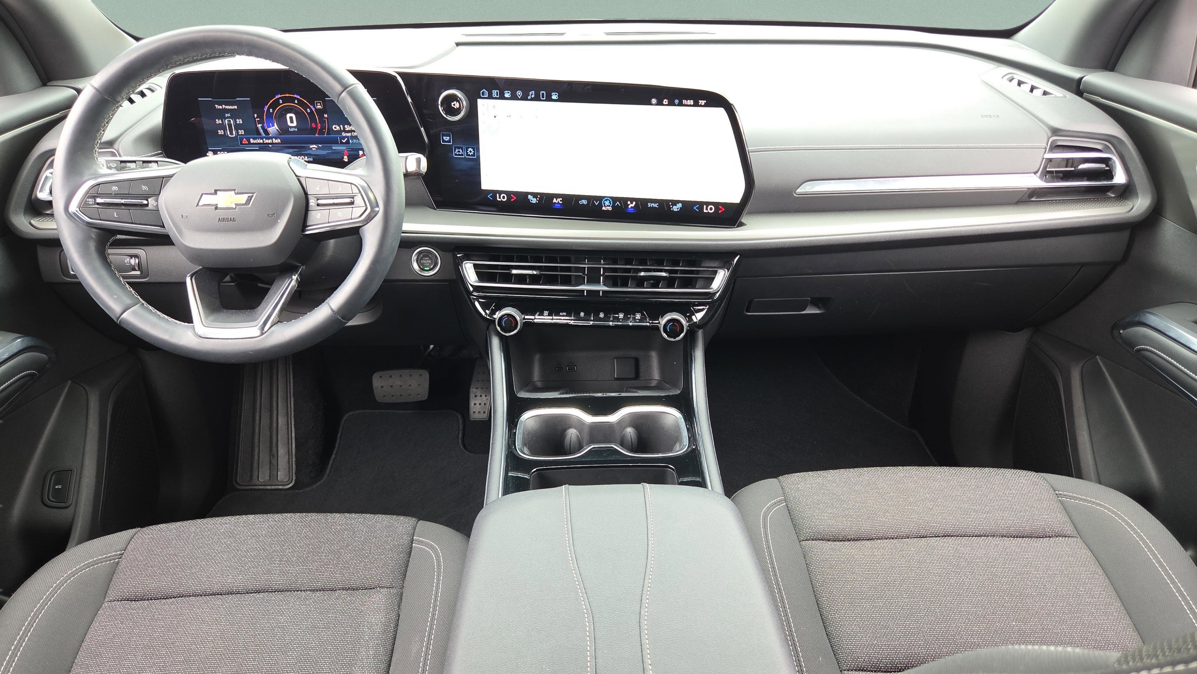 Used 2025 Chevrolet Traverse LT w/ Driver Confidence Package FWD image 12