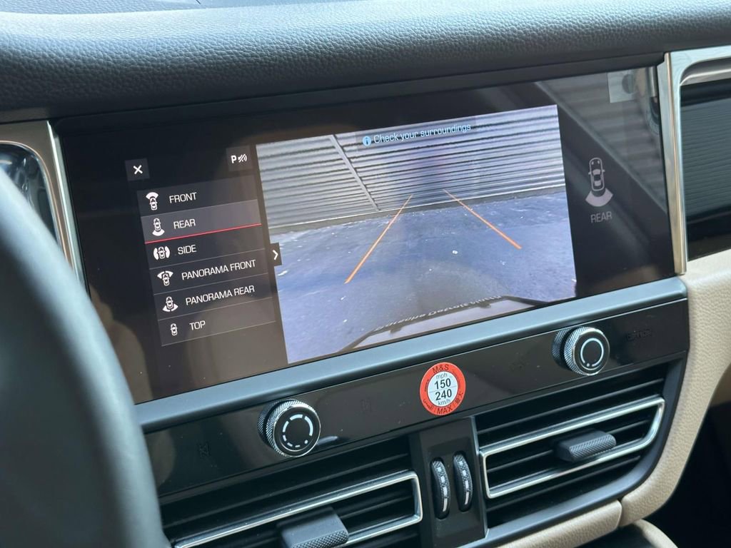 Certified 2026 Porsche Macan AWD/4WD image 27