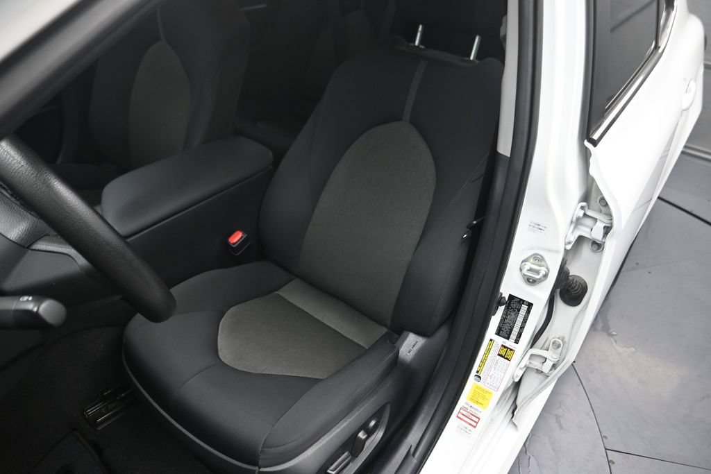Used 2024 Toyota Camry LE w/ Convenience Package FWD image 10