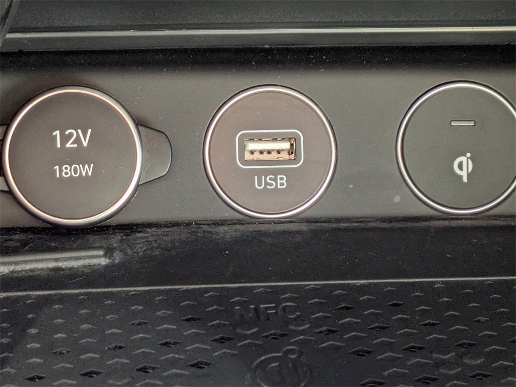 Used 2022 Genesis G70 3.3T image 24