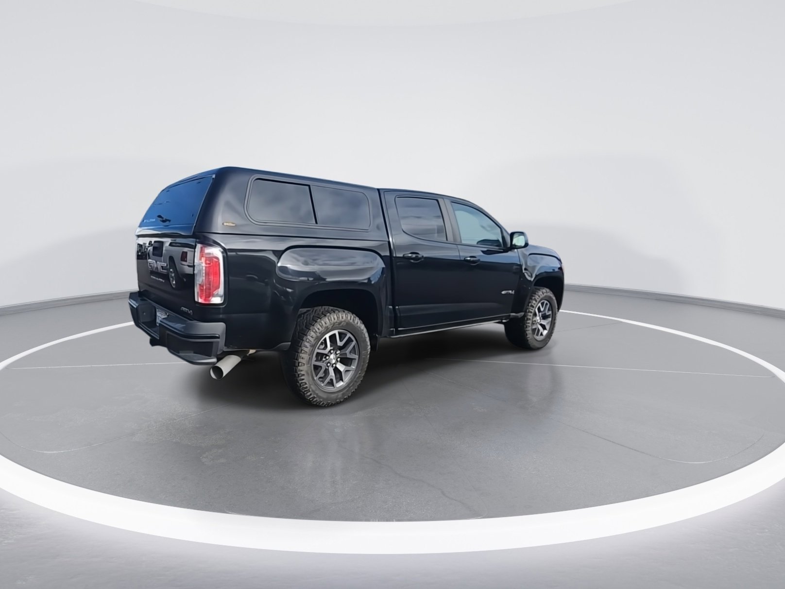 Used 2021 GMC Canyon AT4 w/ Driver Alert Package image 8
