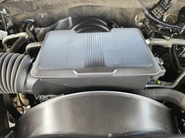 Used 2023 Chevrolet Silverado 2500 Custom w/ Custom Value Package image 15