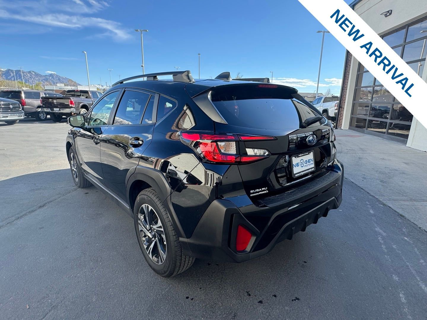 Used 2025 Subaru Crosstrek 2.0i Premium image 5