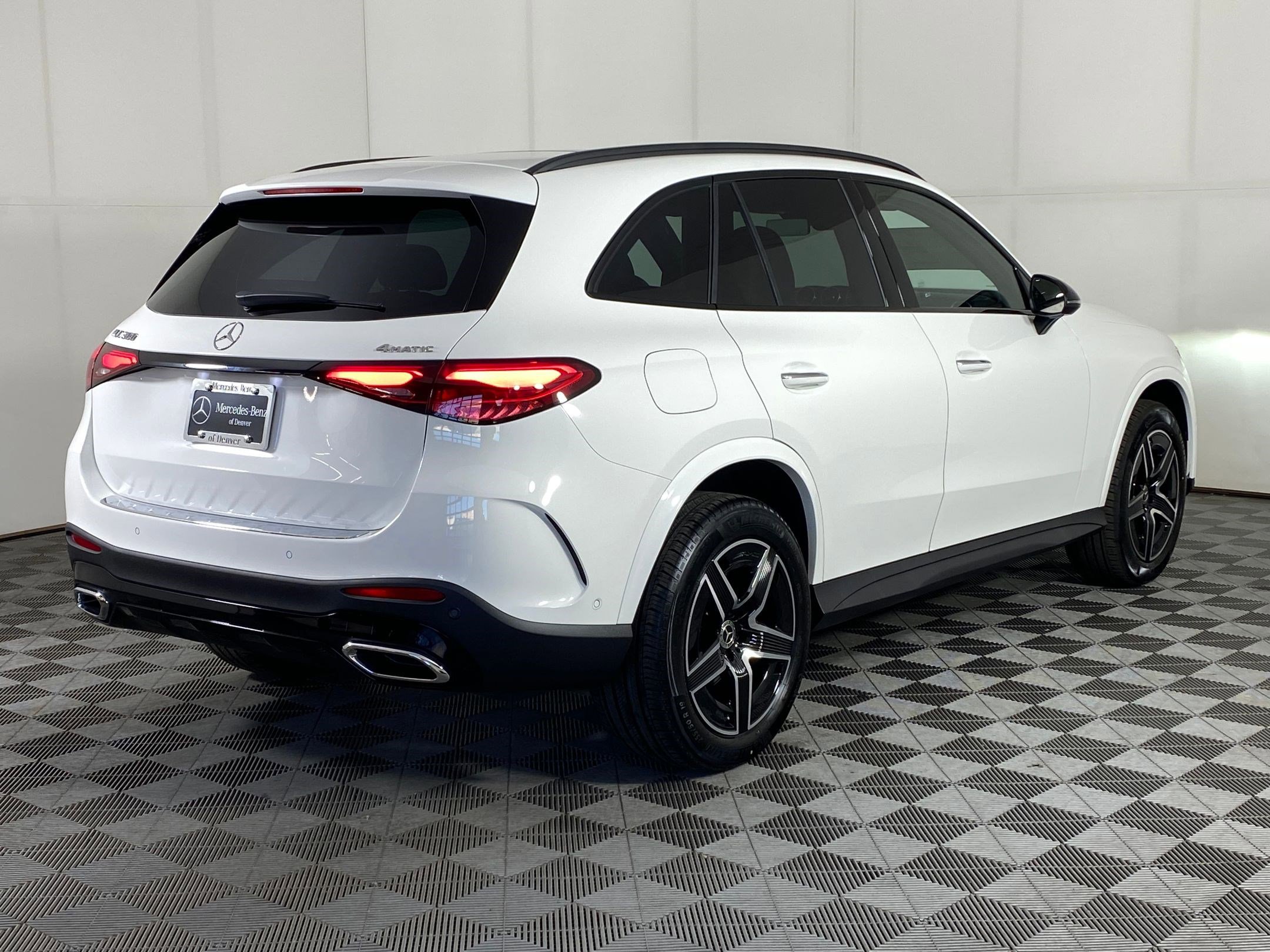 Used 2026 Mercedes-Benz GLC 300 4MATIC image 8