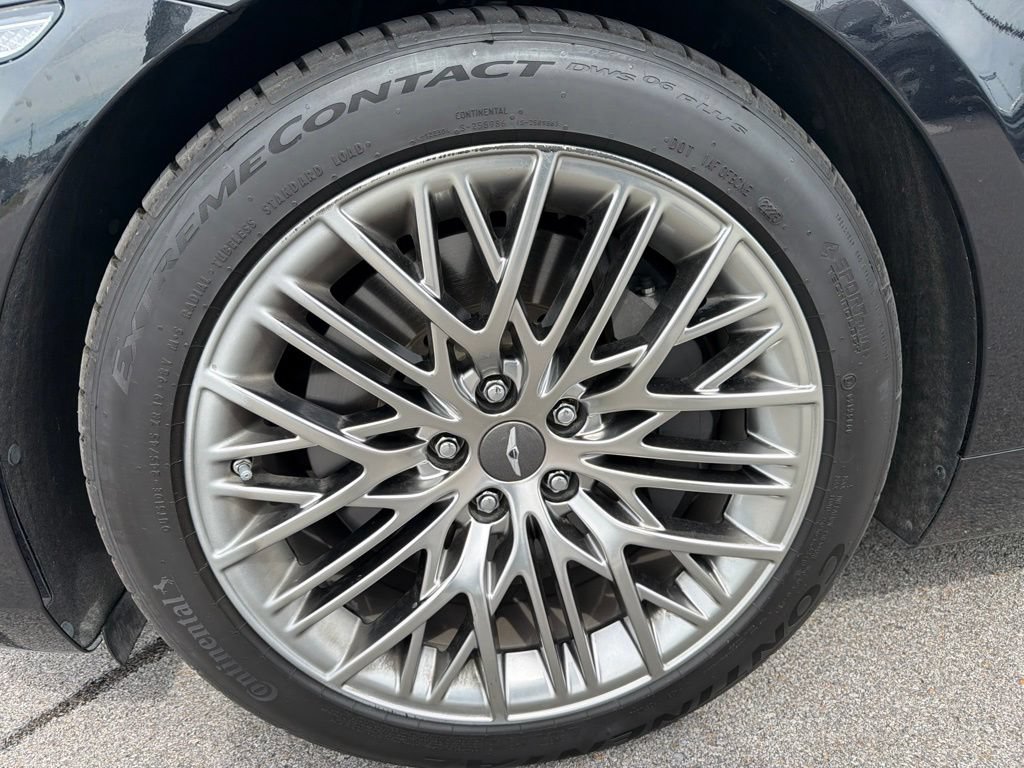 Used 2021 Genesis G90 5.0 Ultimate RWD image 9
