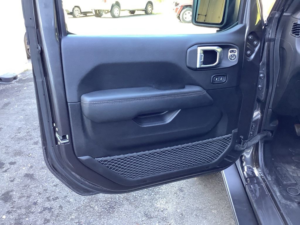 Used 2021 Jeep Wrangler Unlimited Rubicon w/ Dual Top Group image 26