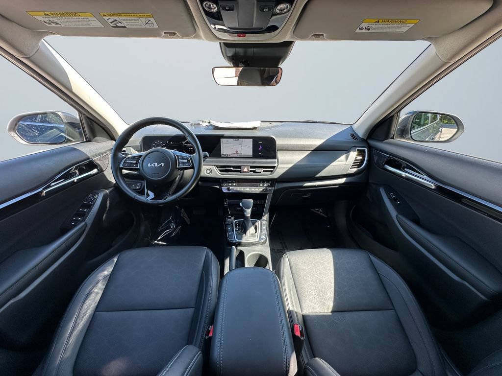 Certified 2025 Kia Seltos EX AWD/4WD image 10