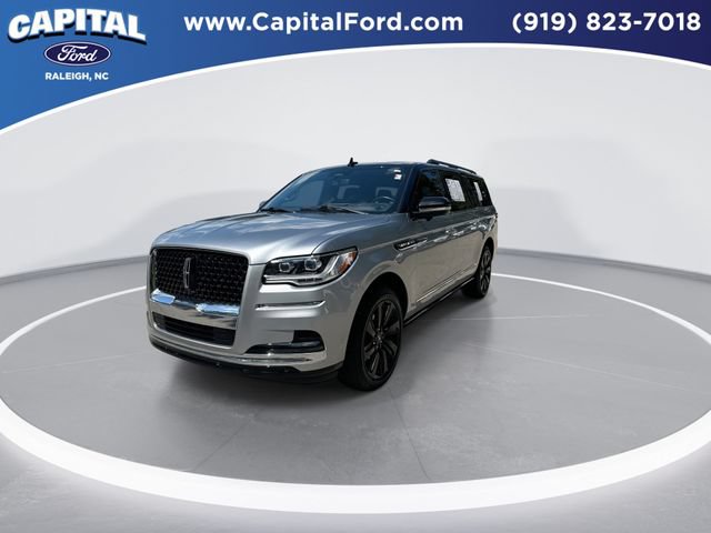 Used 2024 Lincoln Navigator L Black Label AWD/4WD image 4