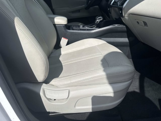 Used 2022 Kia Sorento S FWD image 16
