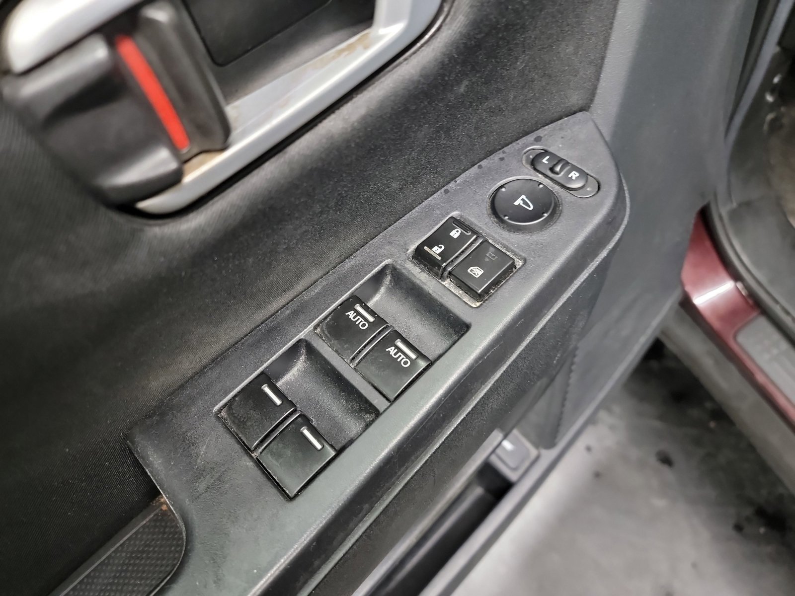 Used 2011 Honda Pilot EX image 14