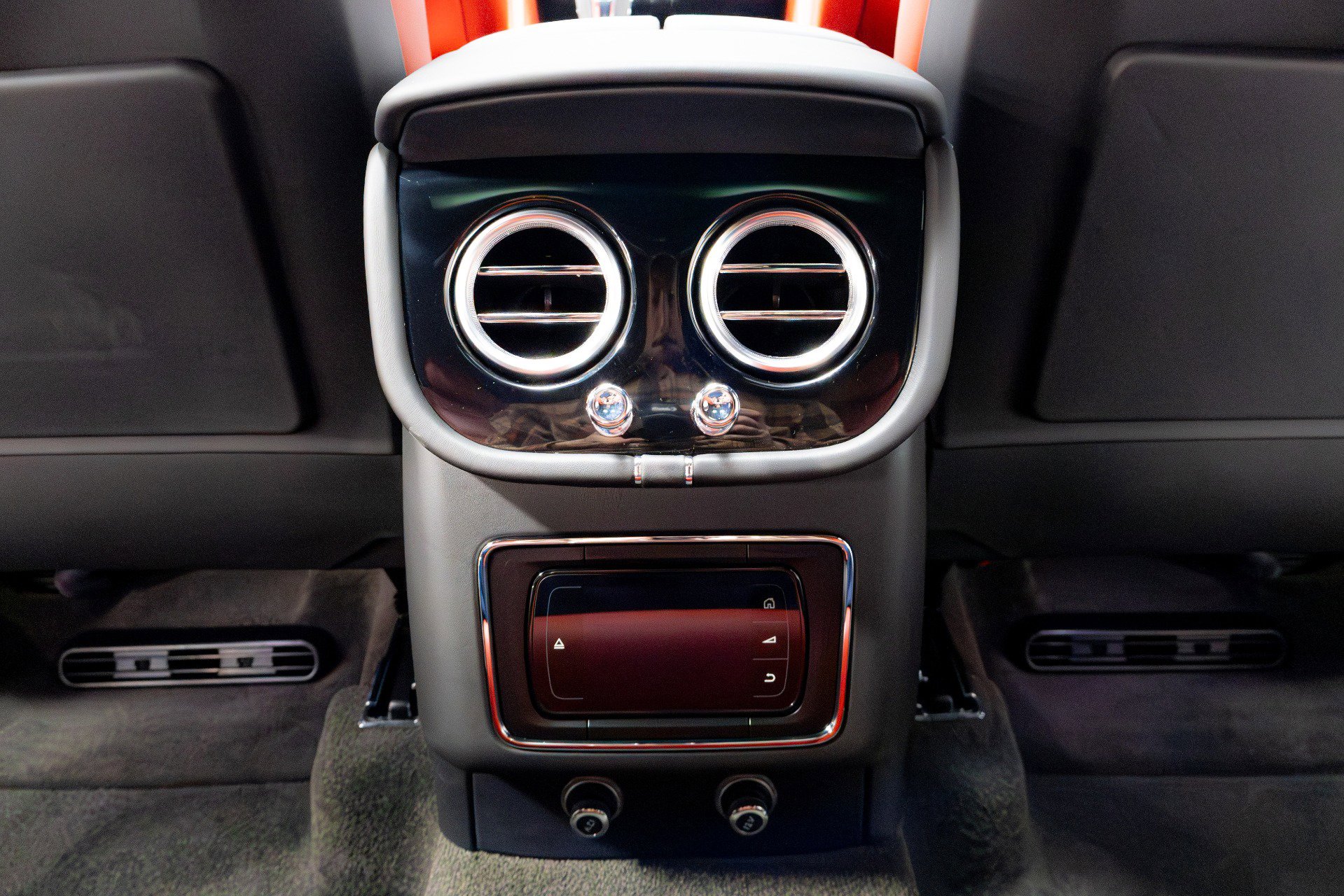 Used 2020 Bentley Bentayga image 34