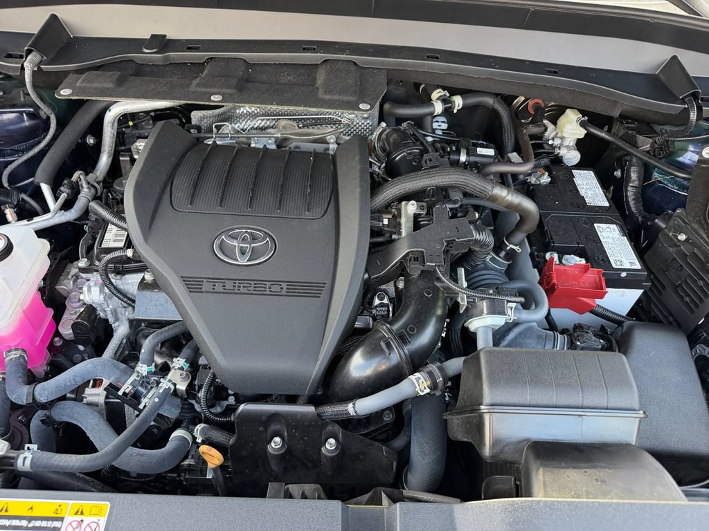 Used 2024 Toyota Grand Highlander AWD image 29
