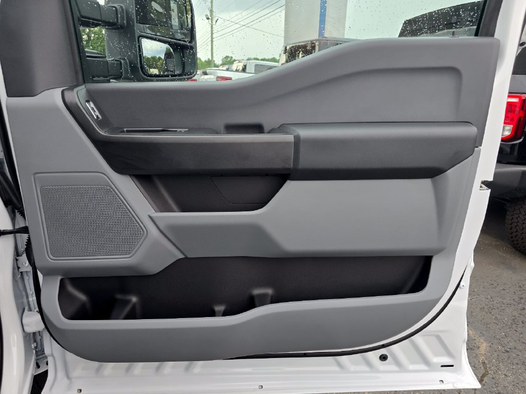 Used 2026 Ford F250 XL w/ F-250 >10K GVWR Package AWD/4WD image 12