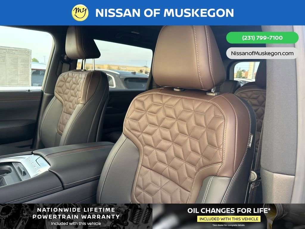 New 2025 Nissan Armada Platinum w/ Convenience Package image 13