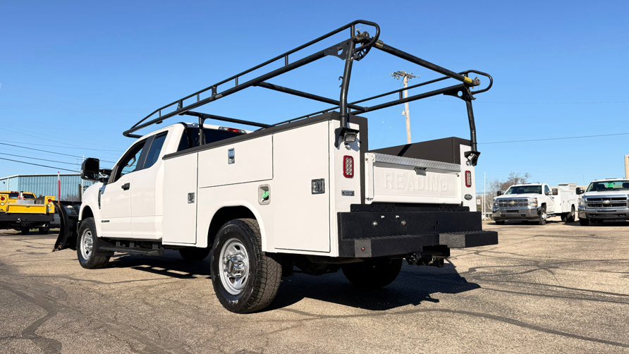 Used 2017 Ford F350 XL AWD/4WD image 3