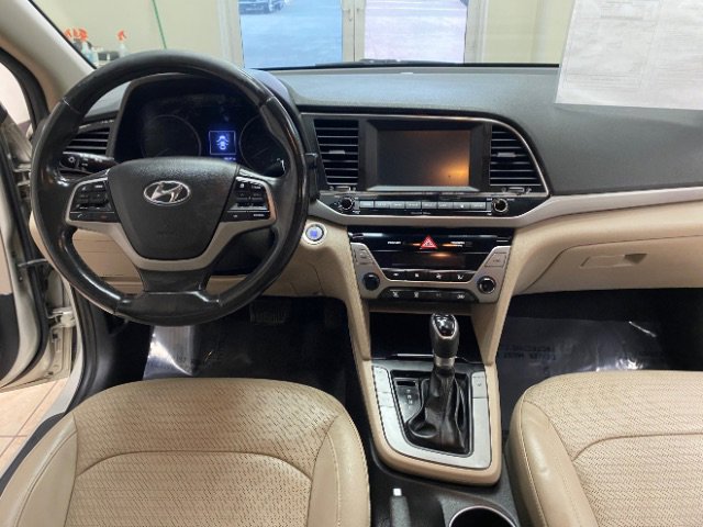 Used 2018 Hyundai Elantra Limited FWD image 23