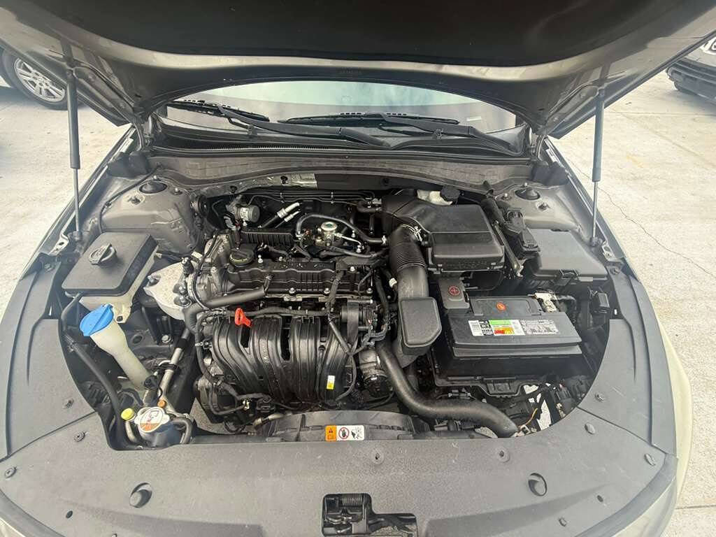 Used 2016 Kia Optima LX w/ Option Group 014 image 9