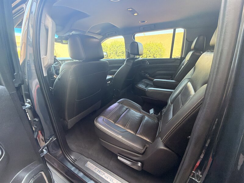 Used 2019 GMC Yukon XL Denali AWD/4WD image 35