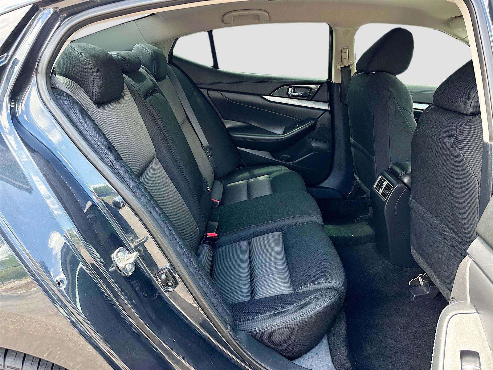 Used 2018 Nissan Maxima SR FWD image 26