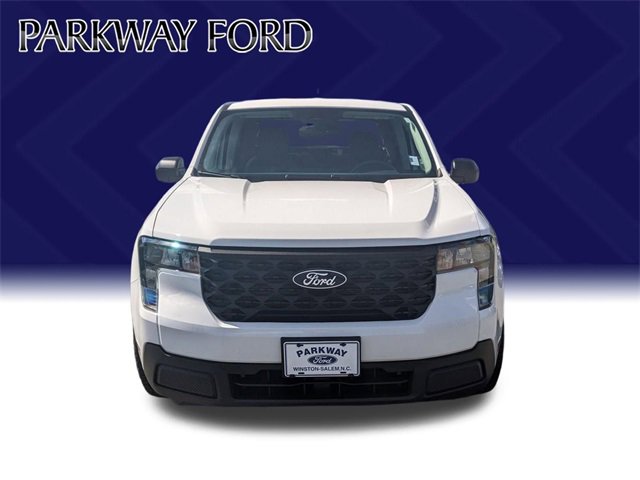 Used 2025 Ford Maverick XL image 2