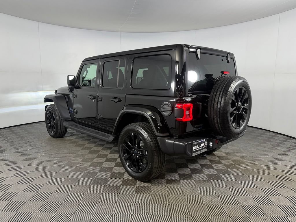 Certified 2025 Jeep Wrangler Unlimited Sahara AWD/4WD image 9