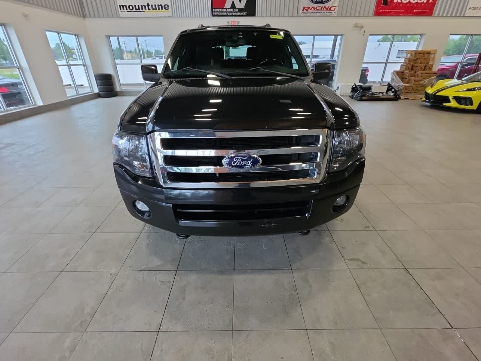 Used 2013 Ford Expedition Limited AWD/4WD image 3