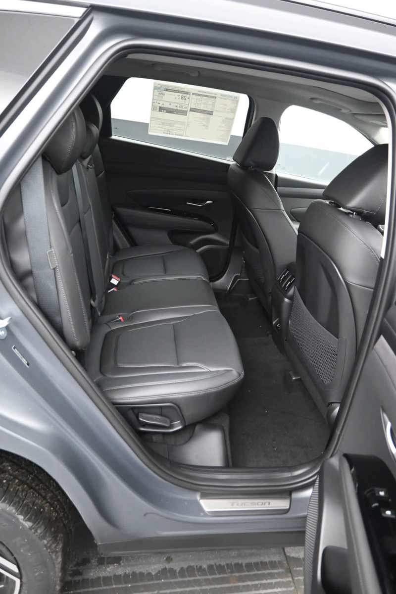 New 2026 Hyundai Tucson Limited FWD image 12