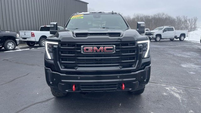 Used 2024 GMC Sierra 2500 SLT w/ SLT Premium Package image 10